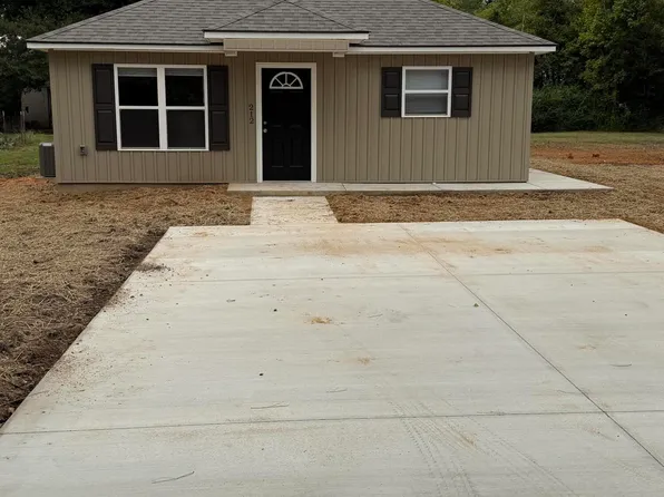 212 9th St, Obion, TN 38240
