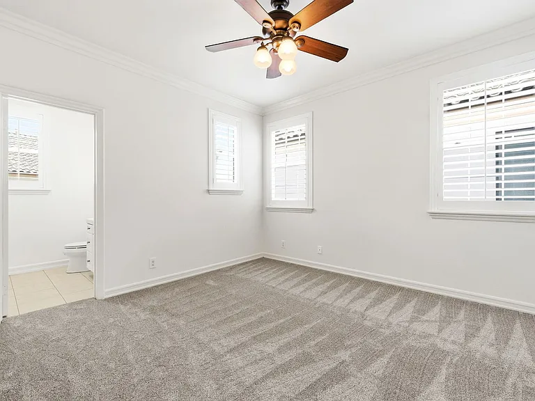 5571 Ocean Terrace Dr — Photo 33