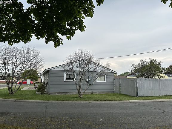 4th image of 3249 River Park Dr