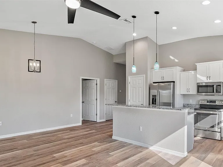 224 Cessna Way NW — Photo 18