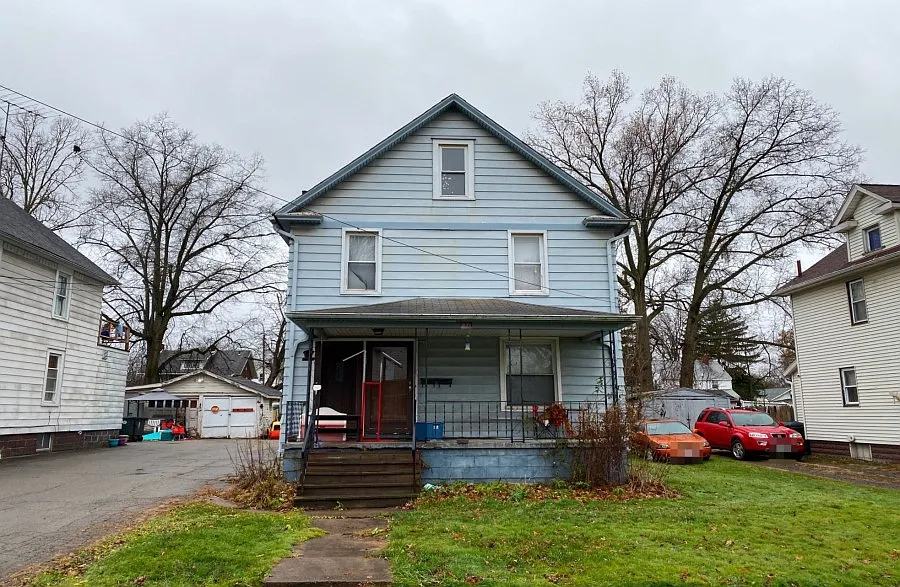 271 Dickey Ave NW photo 1