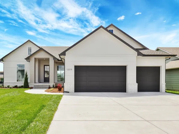 12219 E Woodspring St, Wichita, KS 67226