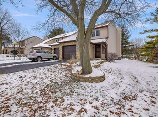 204 Williamsburg Way Ct, Fitchburg, WI 53719