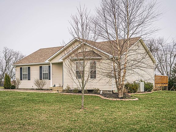 4th image of 851 Webb Ln