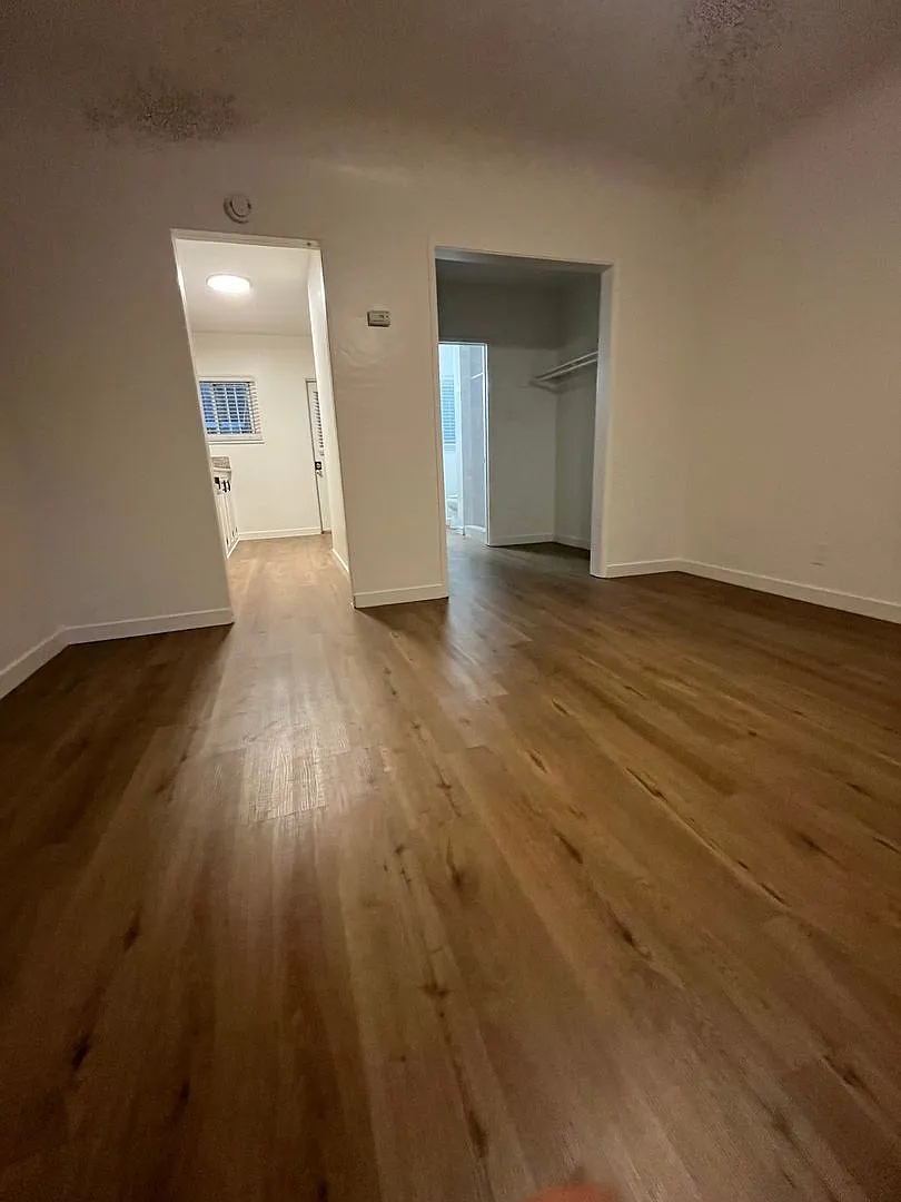 925 N. Azusa Ave. — Photo 4