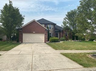 29104 Lesnau Ct, Chesterfield, MI 48047