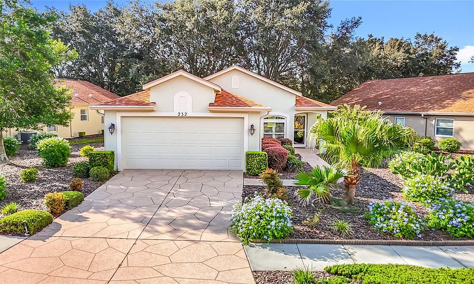 1st image of 232 Center Oak Cir