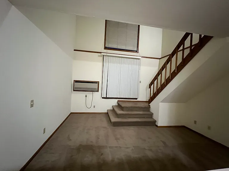 Londonderry Lofts — Photo 34