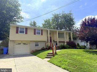 11 Knollwood Dr, Cherry Hill, NJ 08002