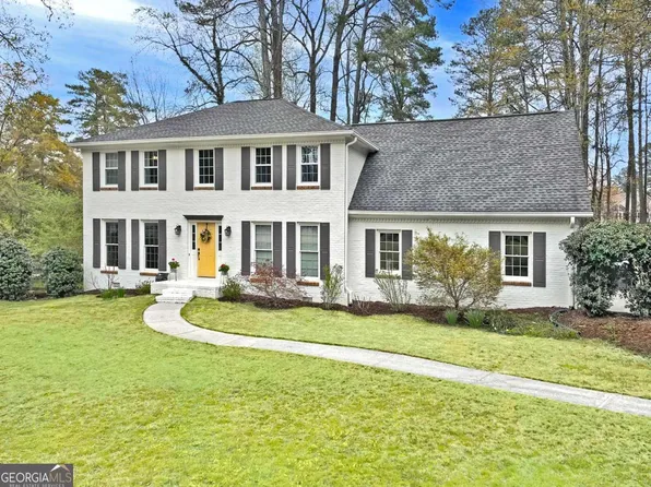 2480 Roxburgh Dr, Roswell, GA 30076