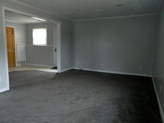 3rd image of 72 Clifton Blvd