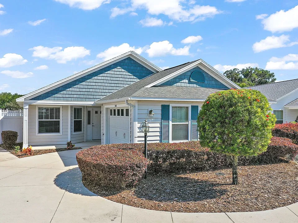 1182 Merryweather Way