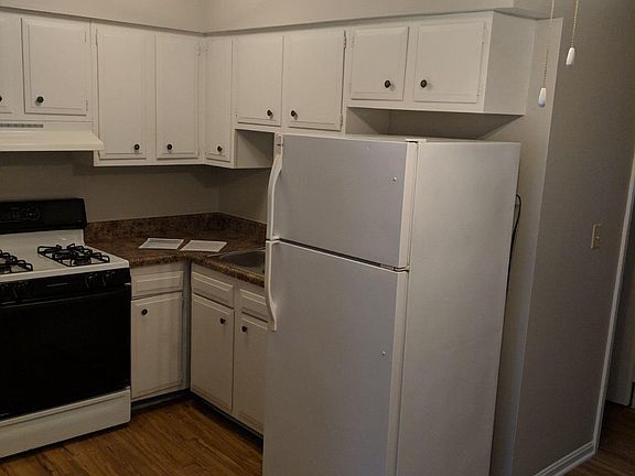 5th image of 530 N Union St