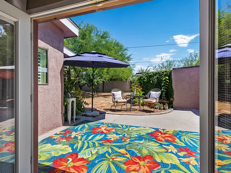 2626 E Hedrick Dr — Photo 35
