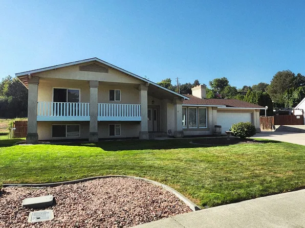 411 W 21st Pl, Kennewick, WA 99337