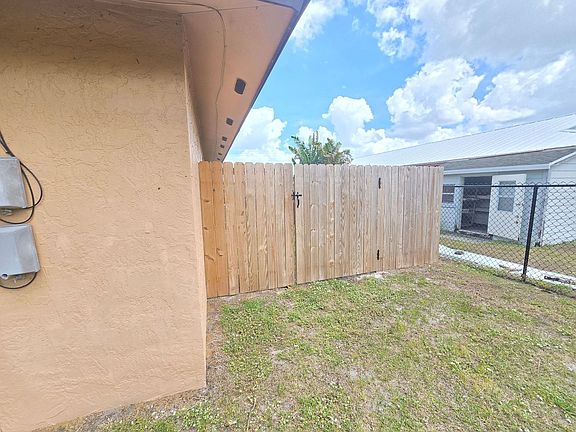 3rd image of 2312 SE 6th Ter