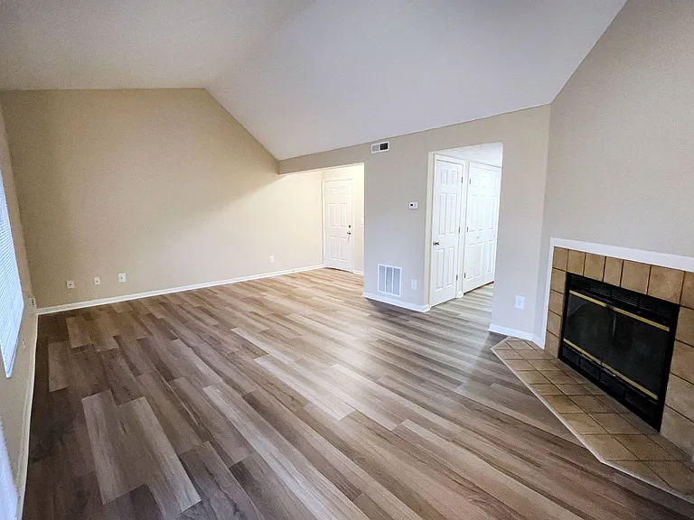 The Vinings Apartments — Photo 44