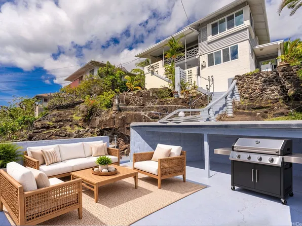 1942 Saint Louis Dr, Honolulu, HI 96816