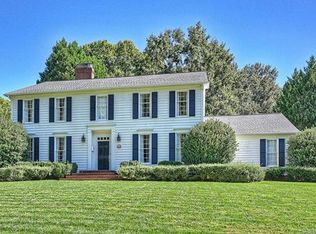 3815 Foxcroft Rd, Charlotte, NC 28211