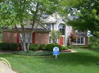 3748 Sunnyside Ct, Rochester, MI 48306