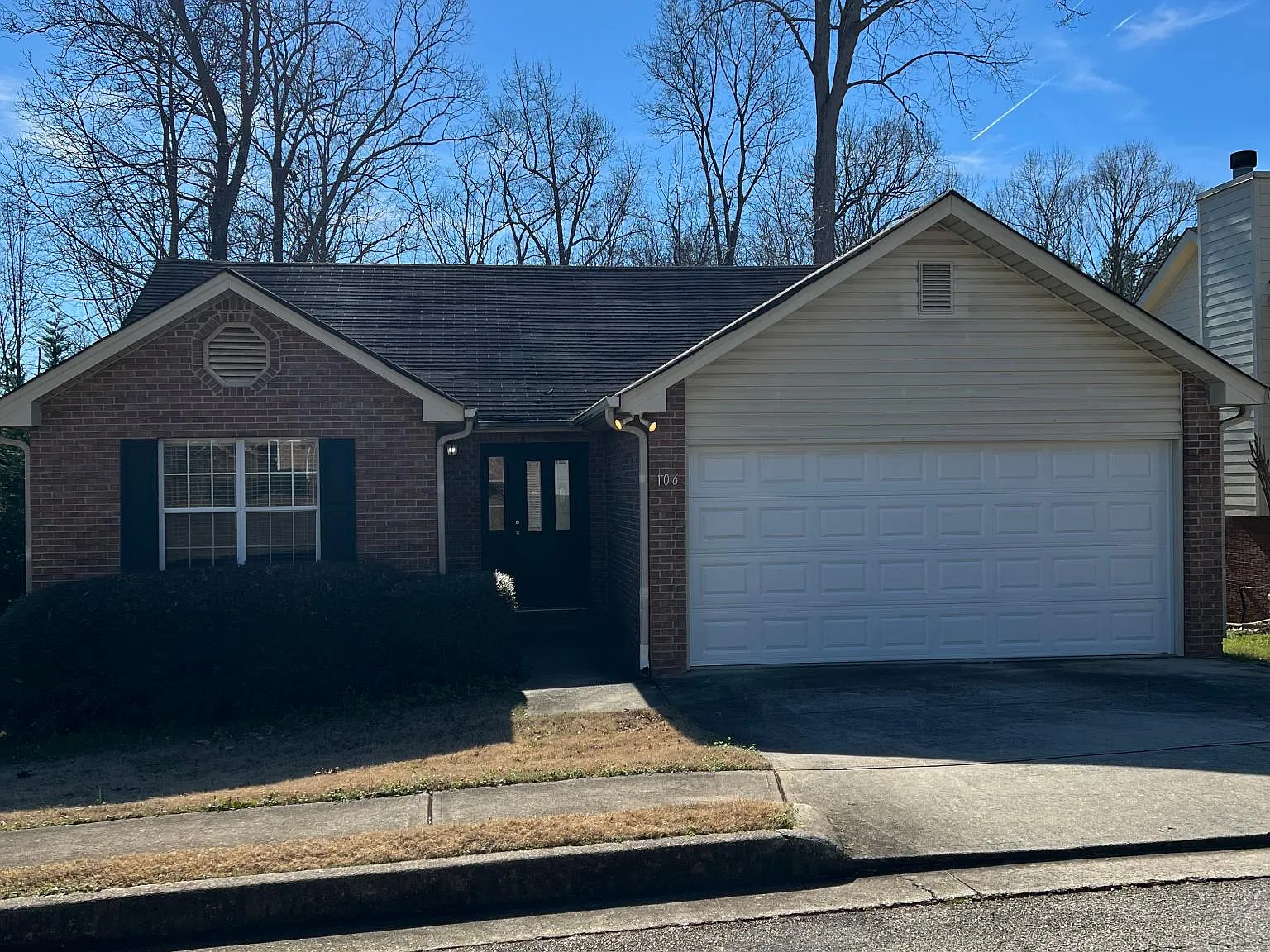 106 Oakwood Cir — Photo 2