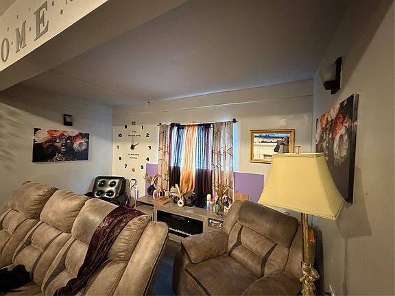 4th image of 858 E 25th St