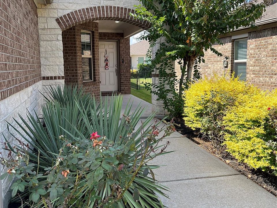 1st image of 618 Windward Ct