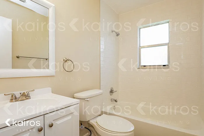 16 Spring Loop Cir — Photo 12