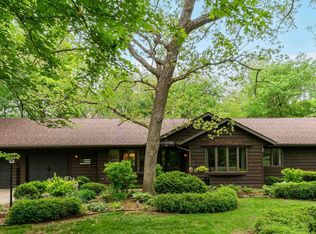 3222 Shag Bark Ct, Janesville, WI 53545