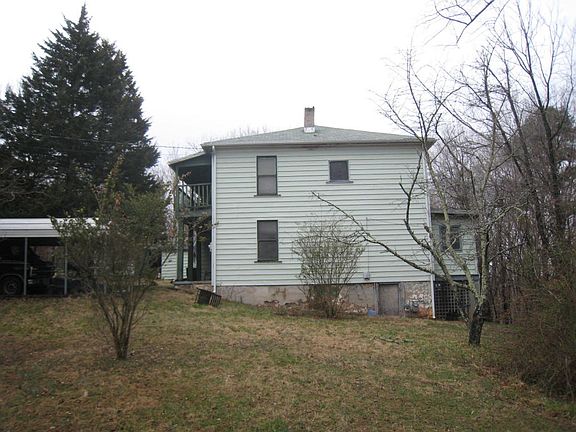 3rd image of 2515 Mount Pleasant Blvd SE