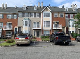 8 Juniper St, Jersey City, NJ 07305