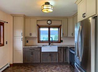 110 Center Ave #B, Middletown, RI 02842