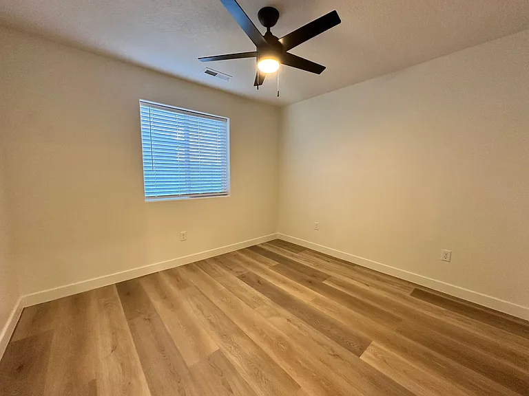 3917 Hawks Landing Loop — Photo 7