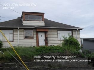2271 37th Ave SW, Seattle, WA 98126