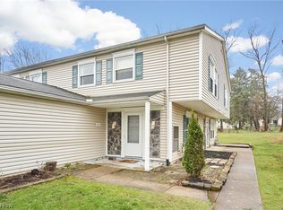310 Canterbury Ln #D, Medina, OH