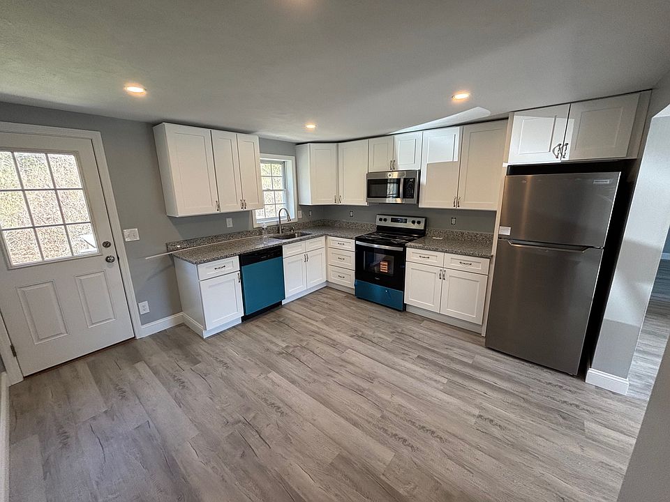 1st image of 244 South Rd #1