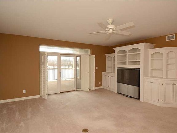 5th image of 6770 Spirit Lake Dr #2