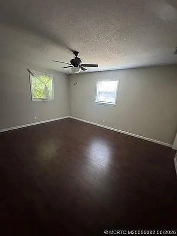 709 SE Alamanda Way — Photo 16