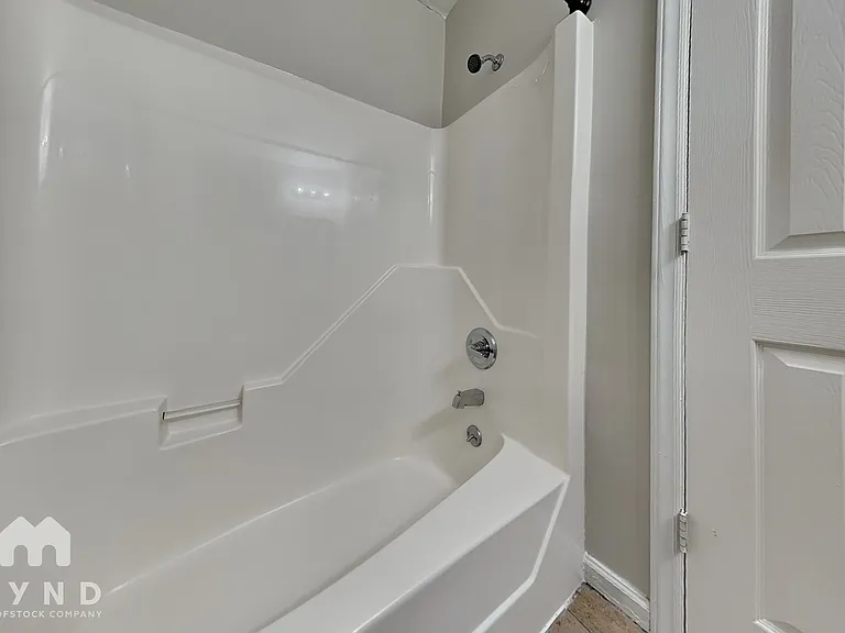 105 Mary Michael Ln — Photo 16