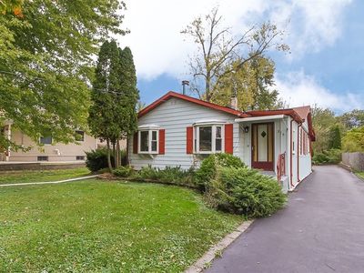 315 N Washington St, Westmont, IL, 60559