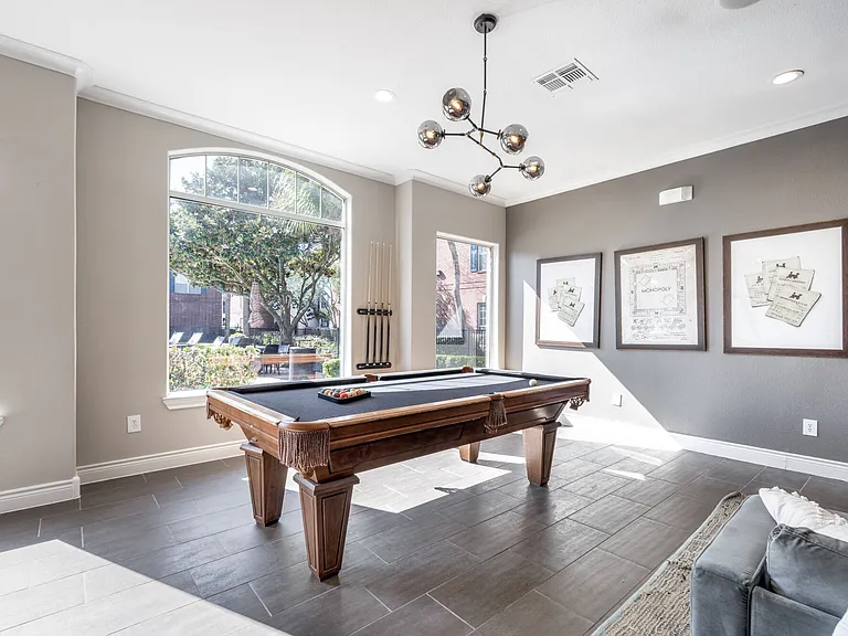 Oak Crest — Photo 14