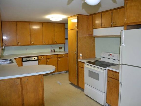 The white kitchen appliances will be staying with the home.  All you have to do is move in and your ready to make yourself at home.