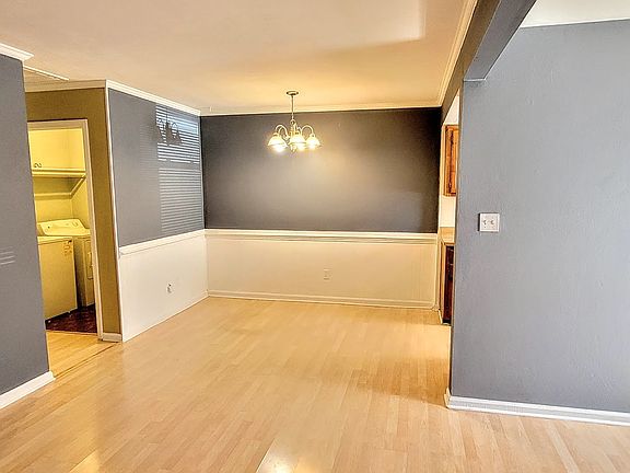 5th image of 1648 Fairfax Dr