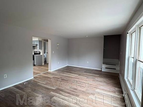 3rd image of 505 Howard Ave