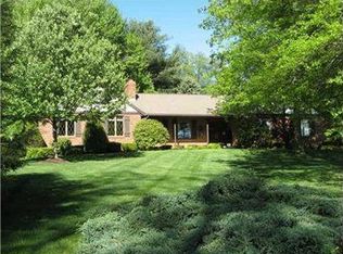 142 Randall Dr, New Castle, PA 16105