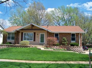734 Wagon Ridge Dr, Fenton, MO 63026