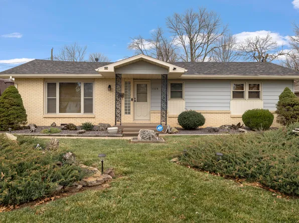 1326 E Rosebrier Street, Springfield, MO 65804
