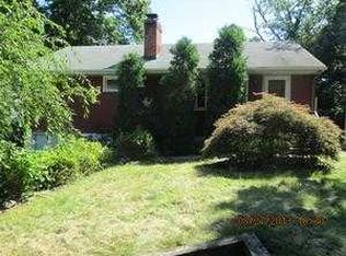 55 Iroquois Ave, Lincoln Park, NJ 07035