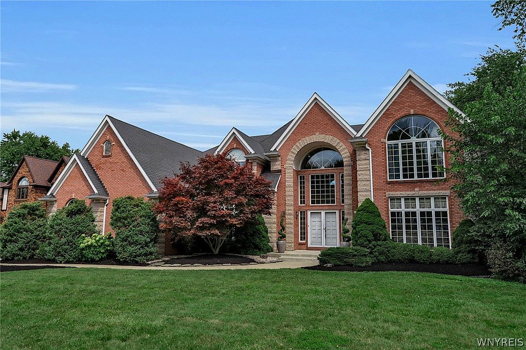 5565 Hidden Pines Ct, Williamsville, NY 14221 | MLS #B1705576 | Zillow