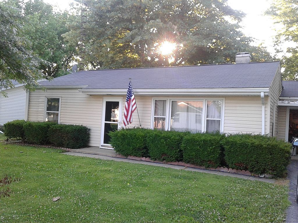 406 S McElroy St, Raymond, IL 62560 Zillow